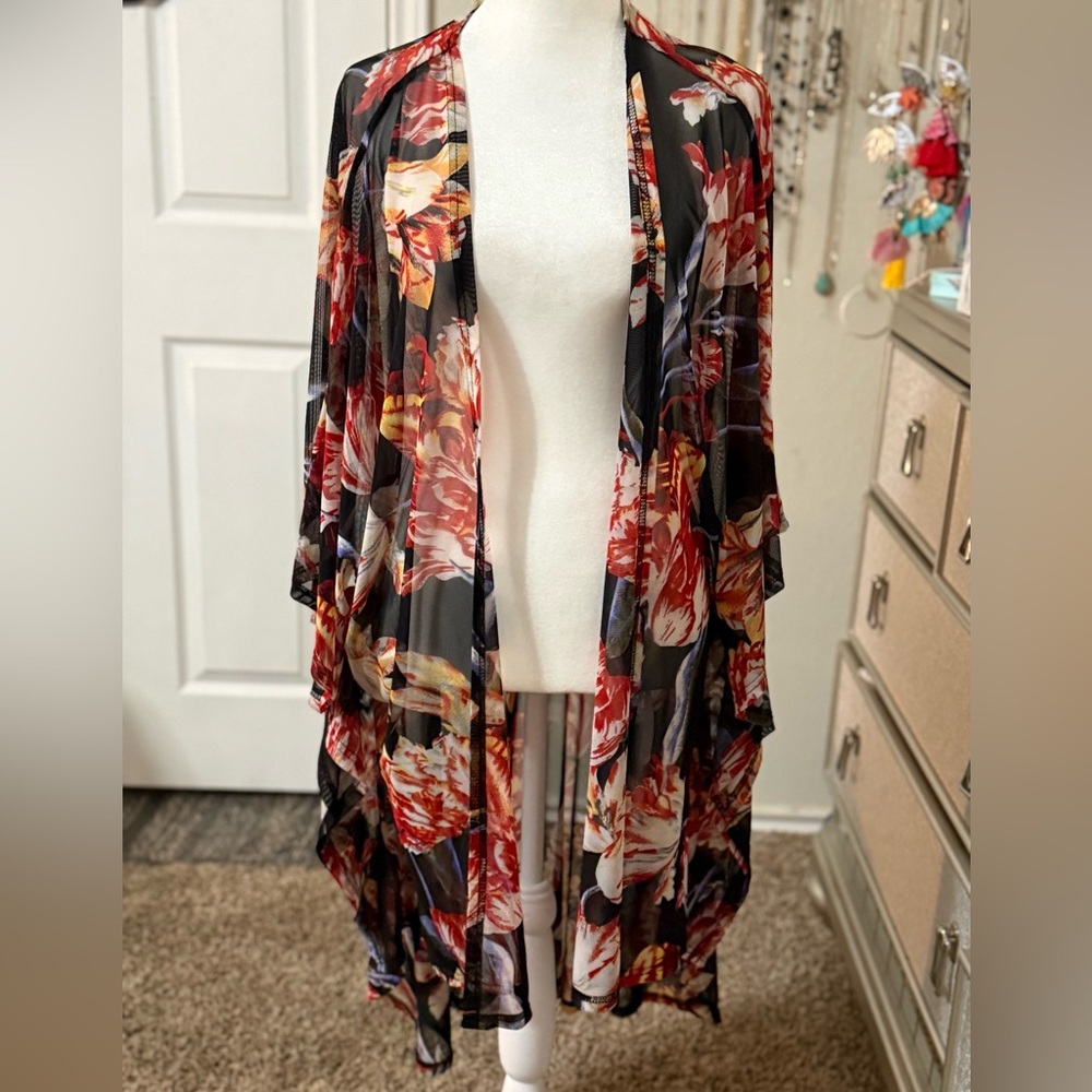 Avenue Black & Red flower‎ kimono